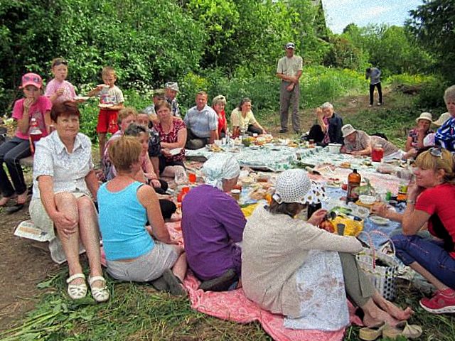 Встреча жителей деревни
